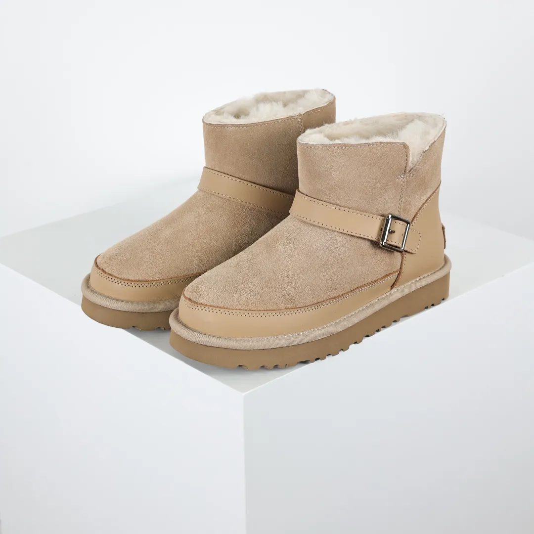 Copywriting price 💰600 The core recommendation is good price. The platform’s foreign trade is exclusively for UGG Classic women’s snow boots 1174512. Produced by the ten-year-old brand shoemaking factory production line. Pay attention to every detail. Longfeng A-grade genuine sheep fur is integrated. It is built in full compliance with the ZP process. Size: 35 36 37 38 39 40